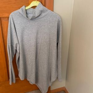 Levaca Flowy Turtleneck